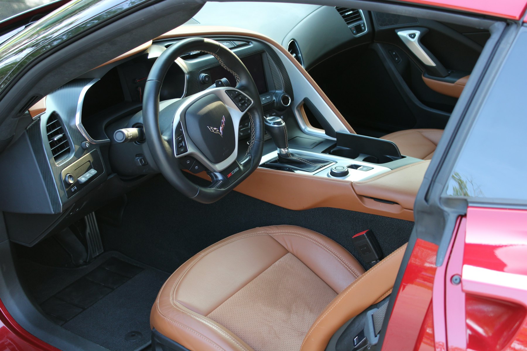 傳奇車手馬里奧·安德烈蒂的 Corvette Z06 現正拍賣