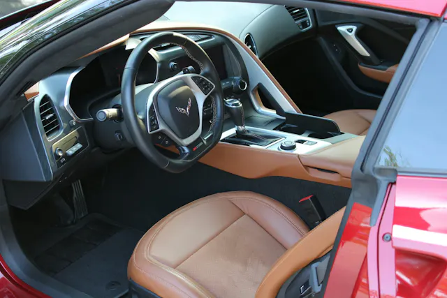 傳奇車手馬里奧·安德烈蒂的 Corvette Z06 現正拍賣