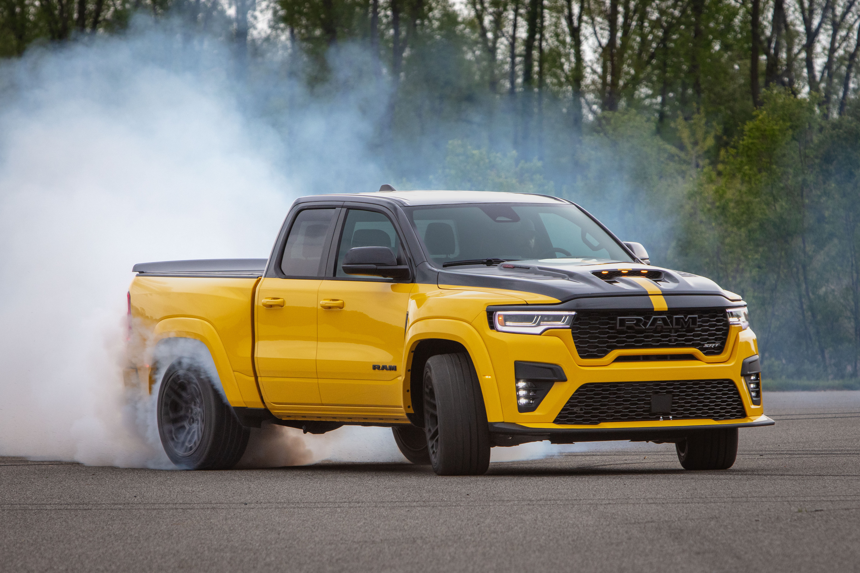 Ram 推出 Rumble Bee 系列性能跑卡車，展現狂野街頭魅力