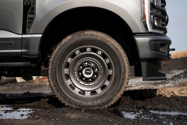 2027 Ford Super Duty 推出 Carhartt 特仕版,向經典工裝致敬