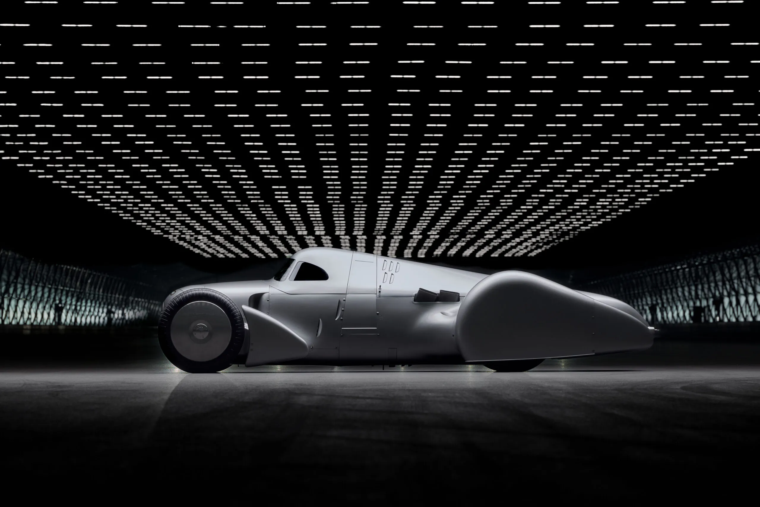 奧迪重現1935年傳奇V16「Lucca」流線型賽車