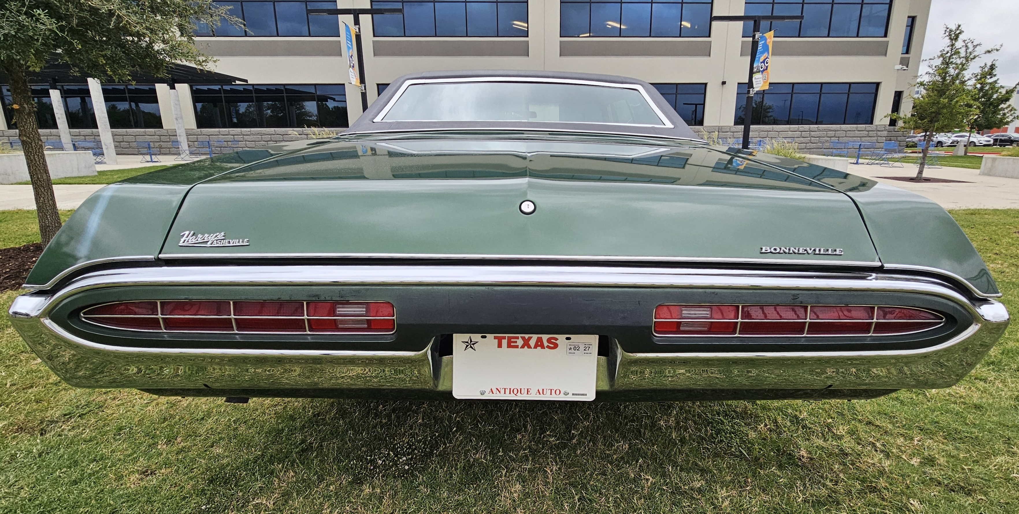 1970 龐帝克 Bonneville：新古典主義的尼米茲級巨艦