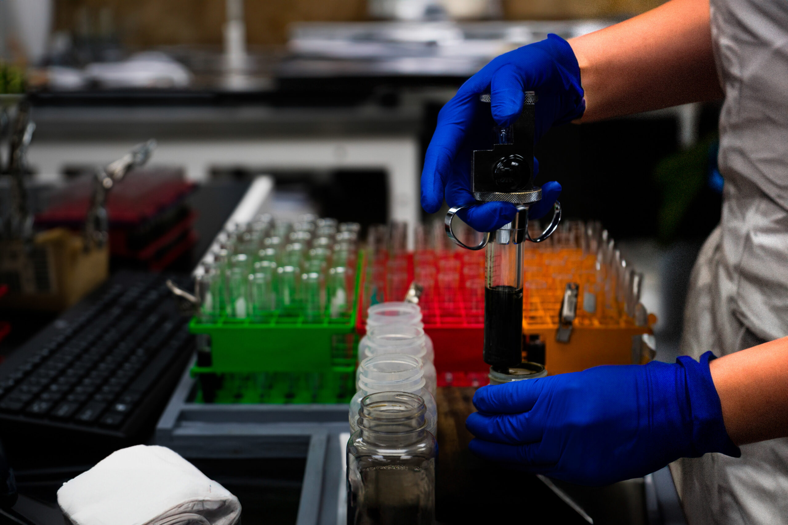 想真正了解引擎健康狀況？請諮詢 Blackstone Labs 的機油分析服務