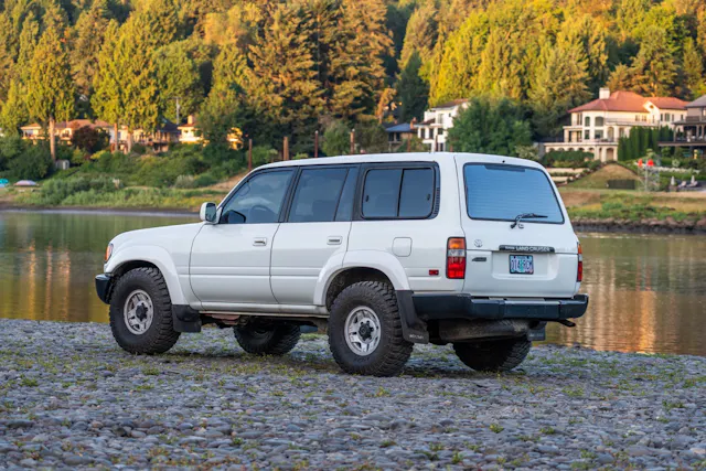 為何 80 系列 Land Cruiser 是 90 年代最值得關注的四輪驅動車