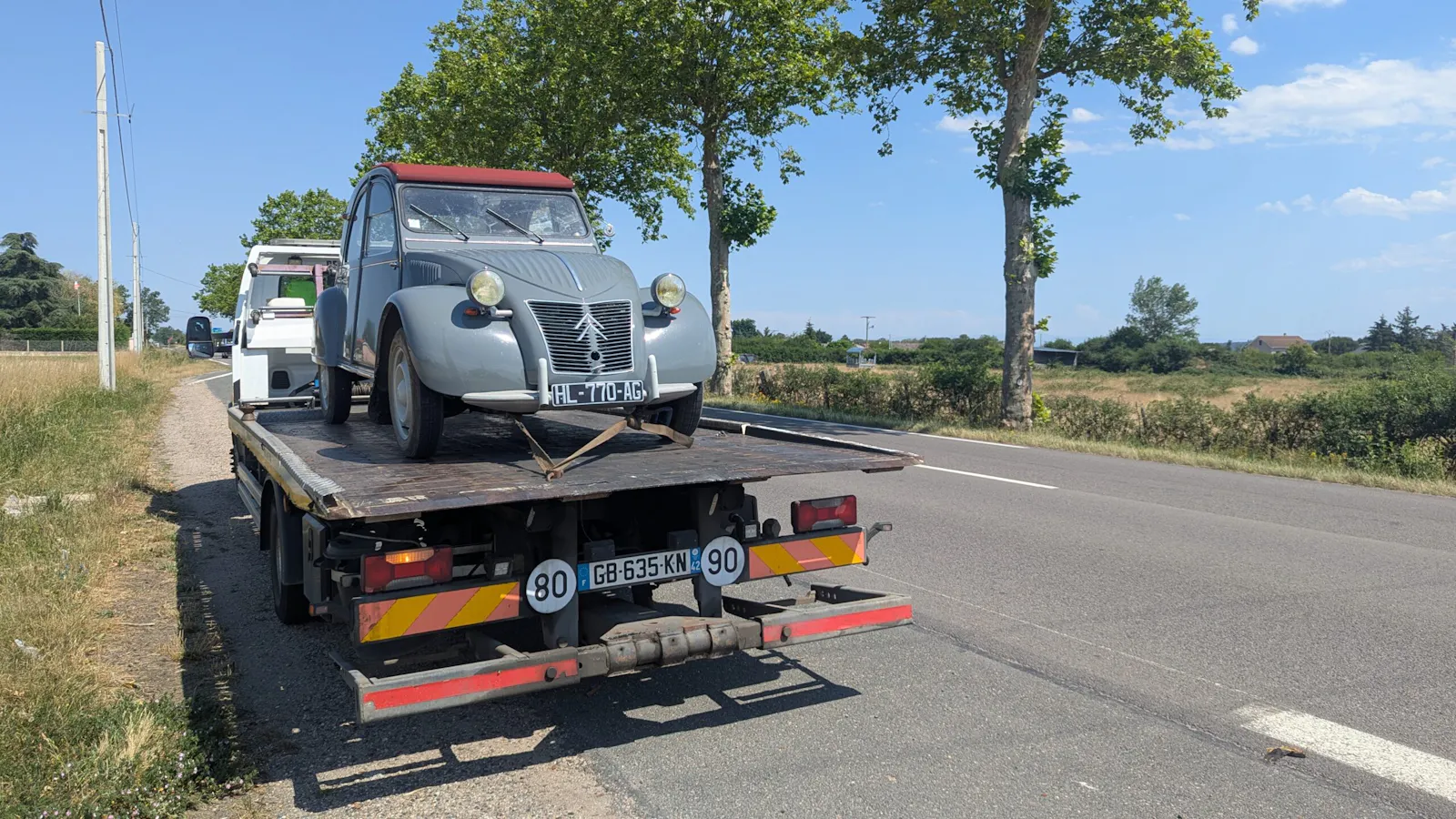 炎熱天氣駕駛經典車?掌握這些技巧讓你涼爽又安全
