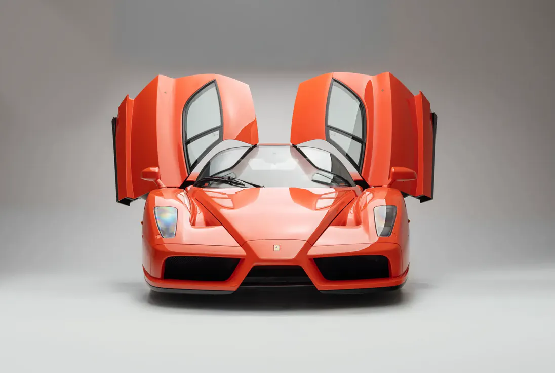 法拉利 Enzo 僅 5 個月、12 英里身價飆漲近 200 萬美元