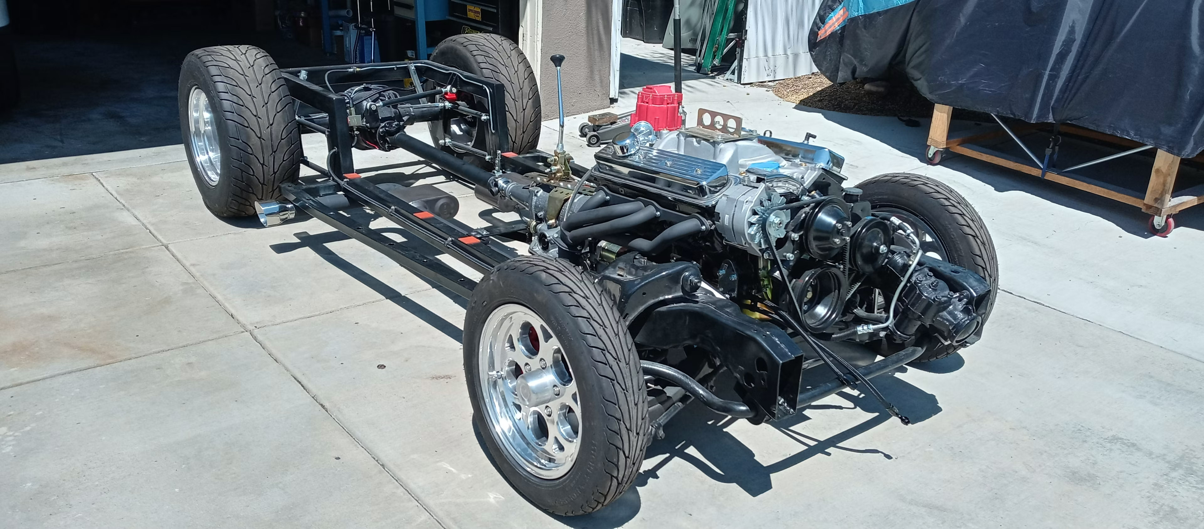 這輛 VW Beetle 藏著一顆 V8 引擎的驚喜