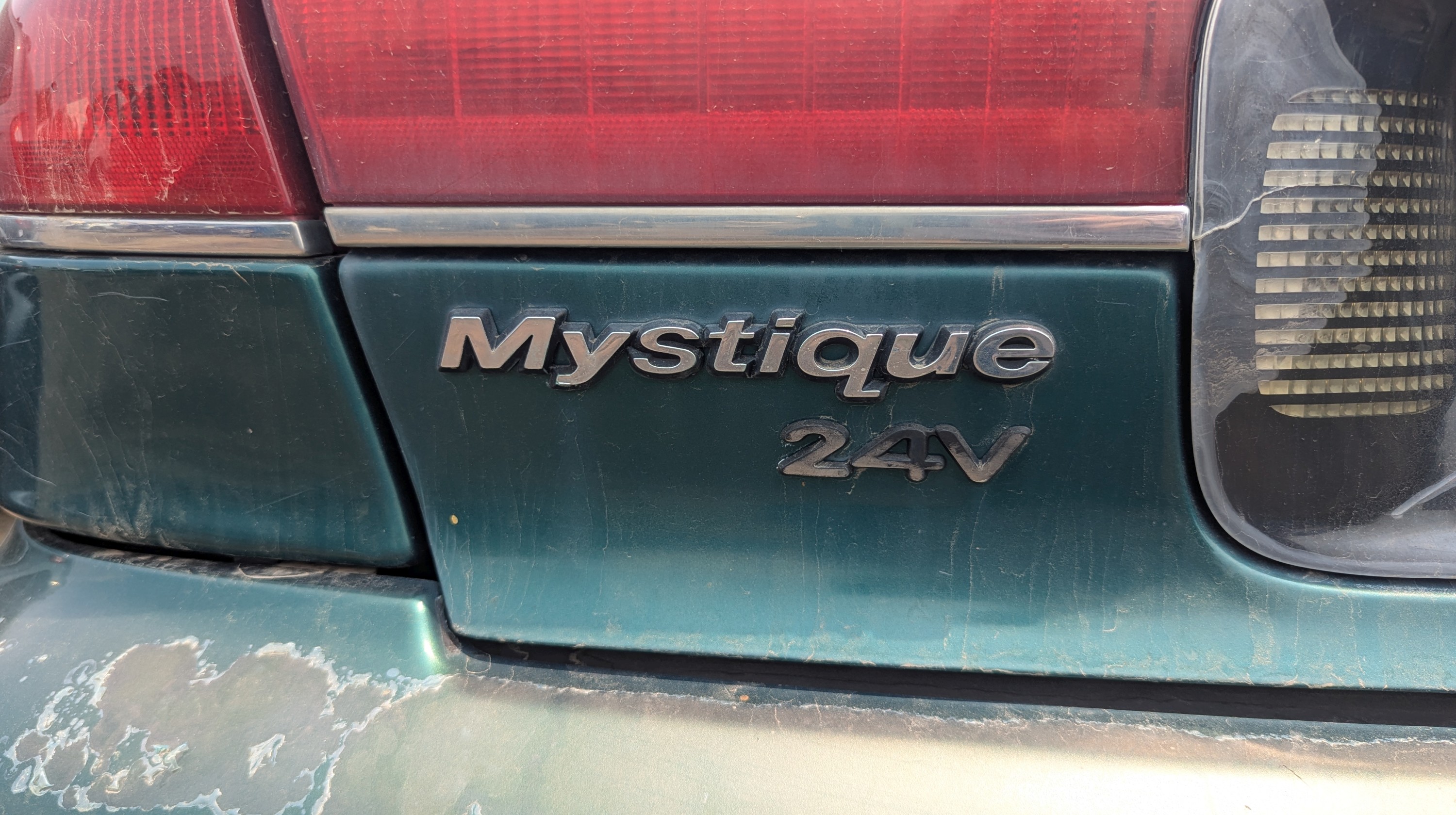 1999年水星Mystique LS：5速手排與35萬英里里程的最後停車位