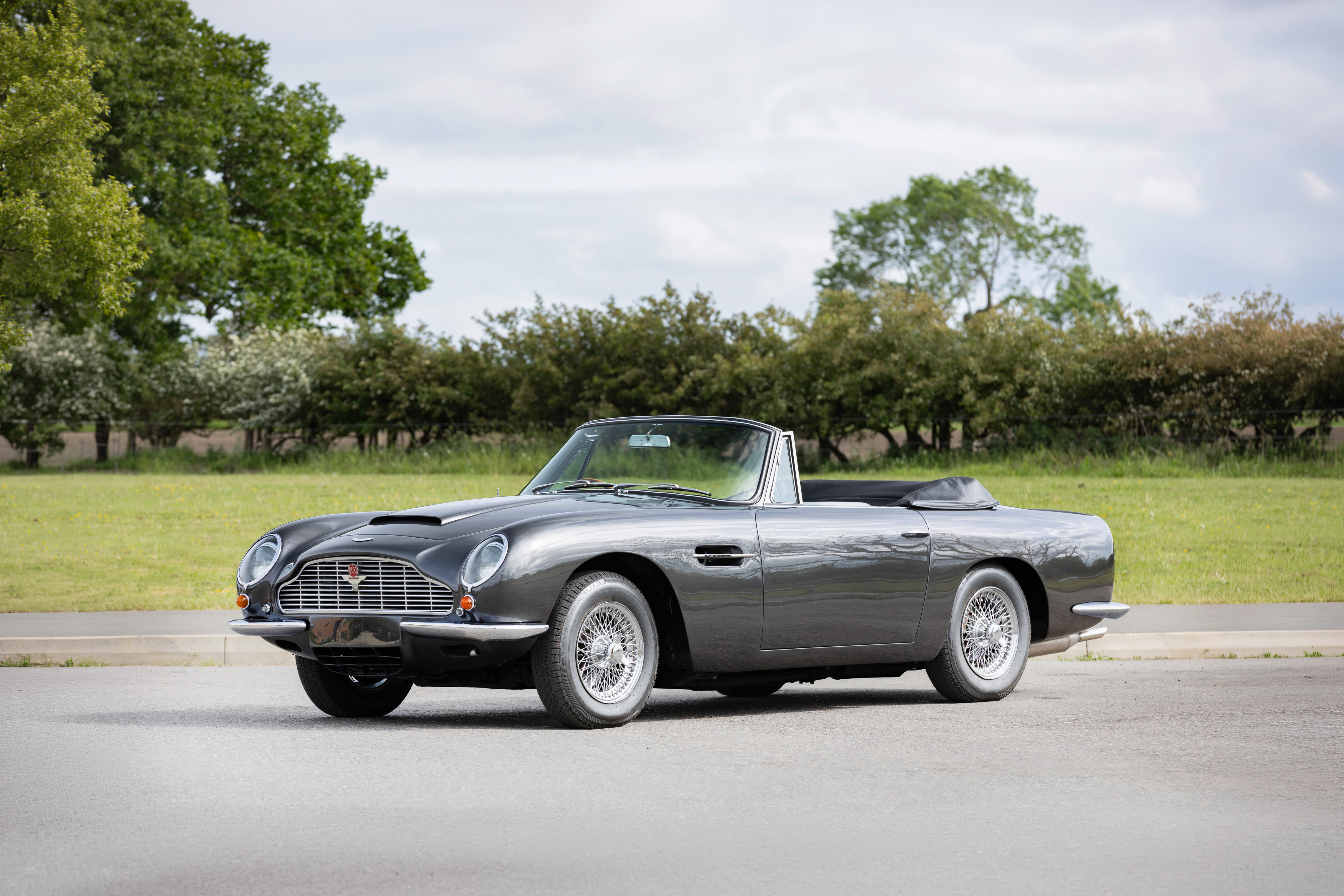 2026 RM Sotheby's Woodcote Park 拍賣會：九款吸睛經典車款