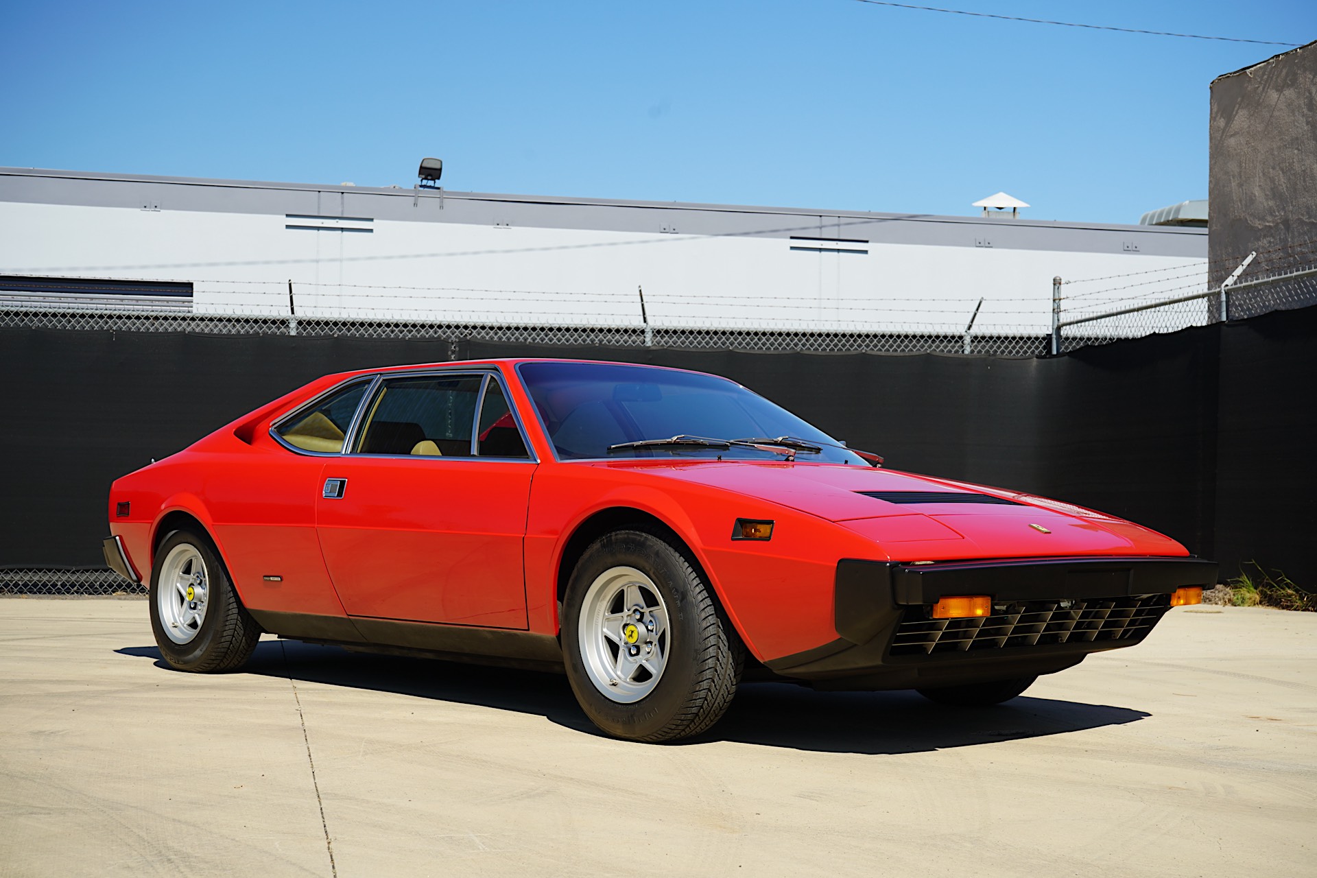 僅一家擁有、里程極低 1978 年法拉利 308 GT4 稀有車型拍賣