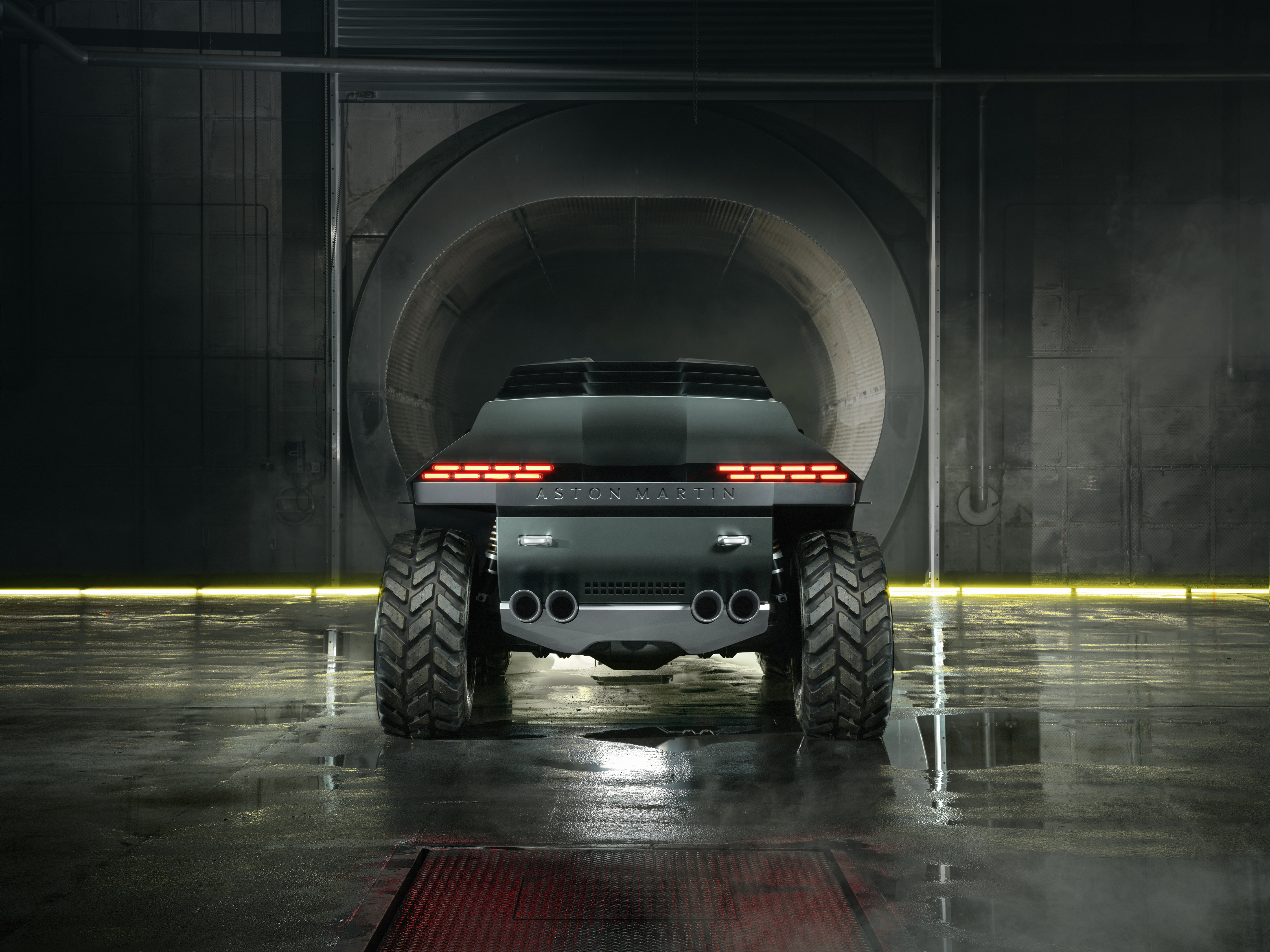 Aston Martin 推出《決勝時刻》虛擬軍事 SUV：Dreadnought