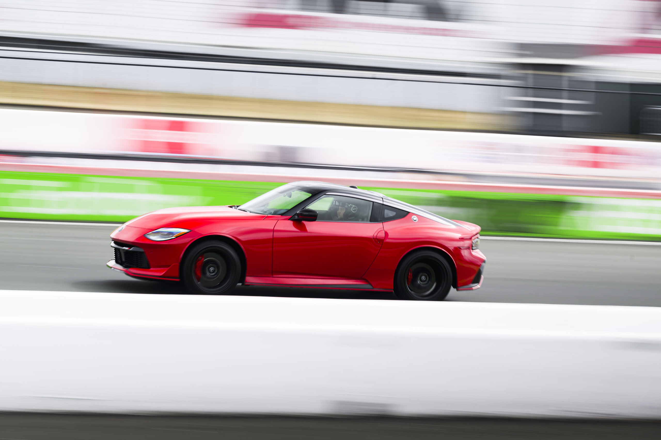 Nissan Z NISMO 手排版售價公布，起價不到 7 萬美元
