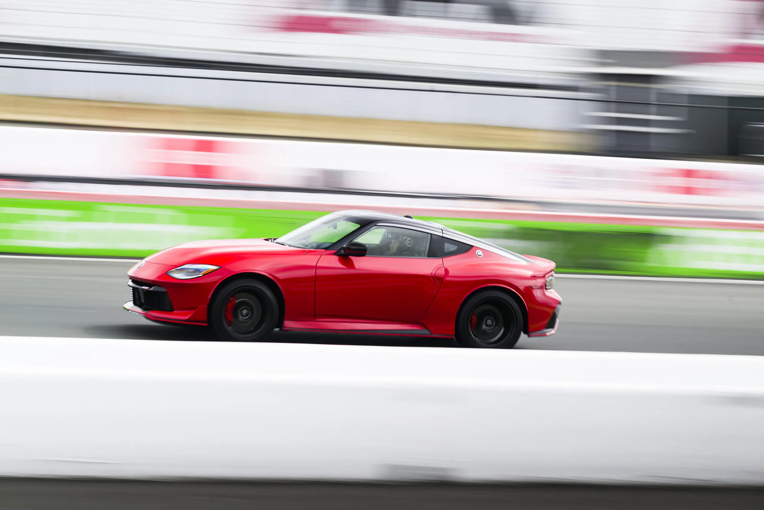 Nissan Z NISMO 手排版售價公布，起價不到 7 萬美元