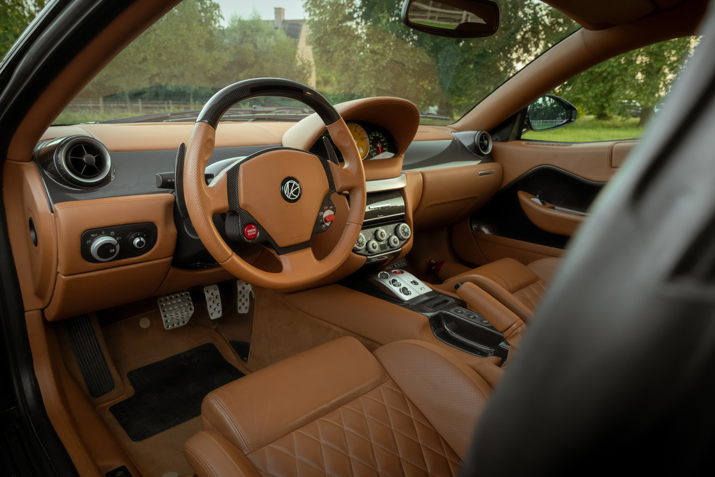 Niels van Roij Daytona Shooting Brake Hommage interior 3