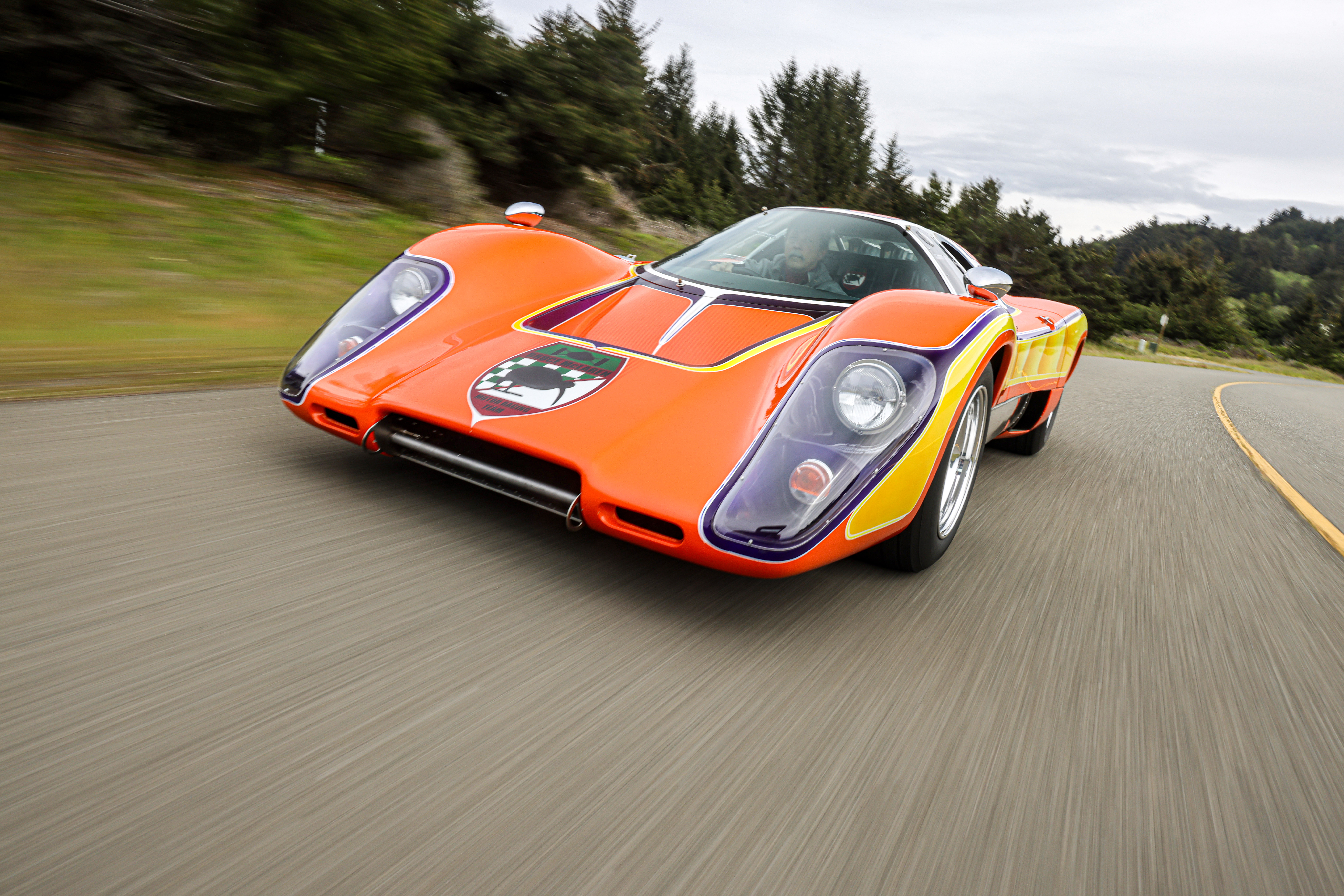 汽車藝術家如何打造出令人驚豔的 McLaren M6GT