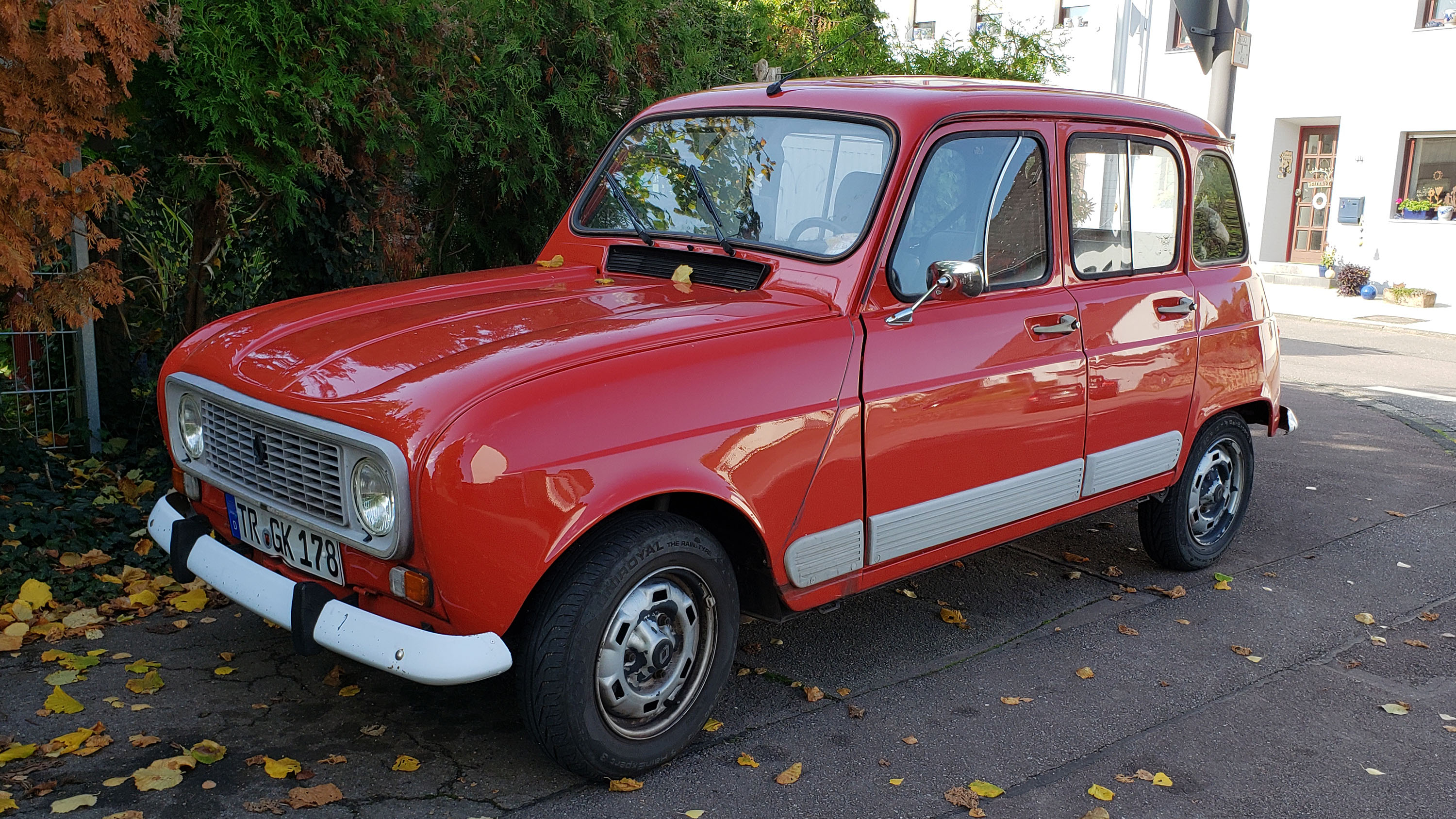 最後的停車位：1982年雷諾Le Car豪華三門版