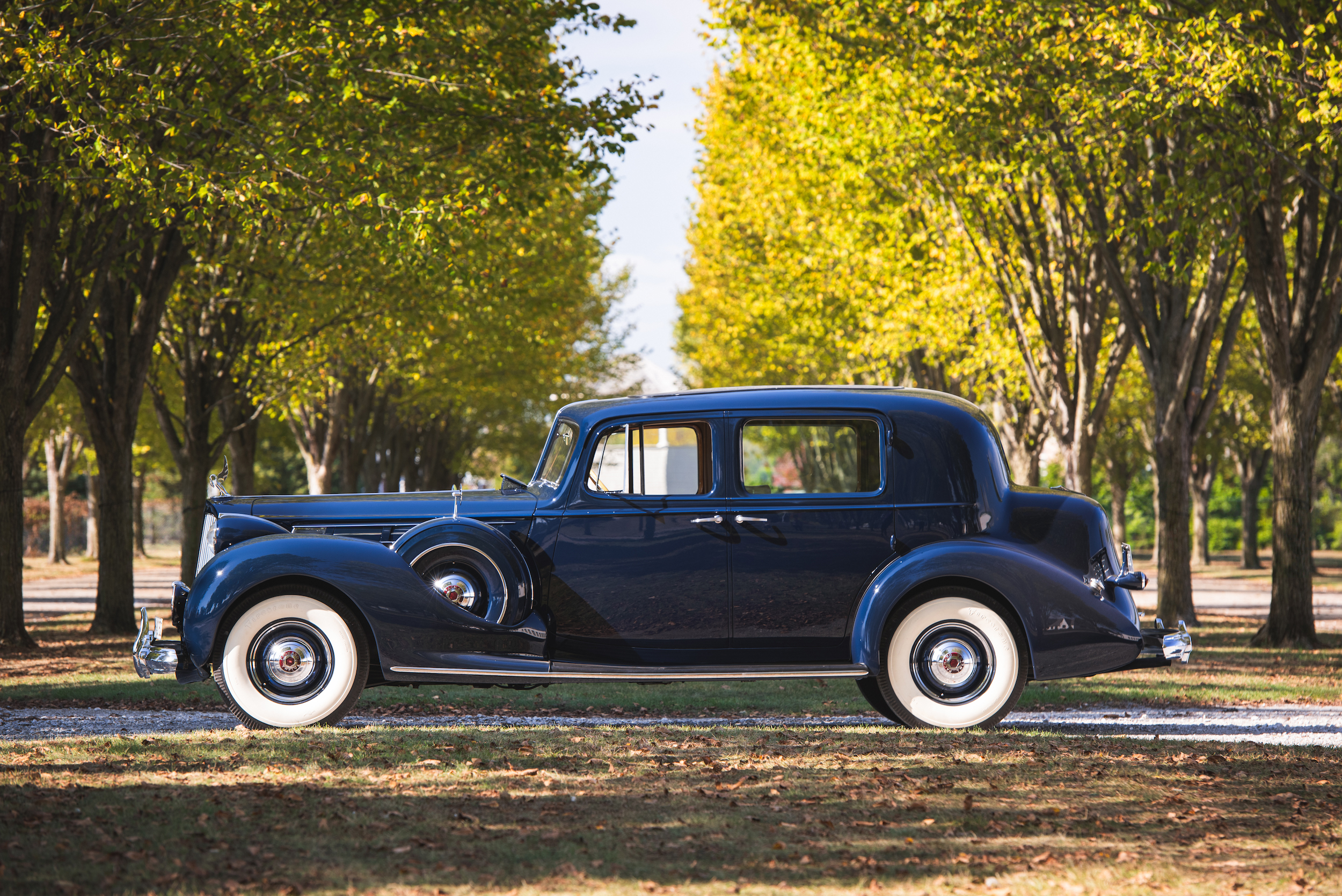 為何 Packard 至今仍具影響力？美國經典汽車的傳奇故事
