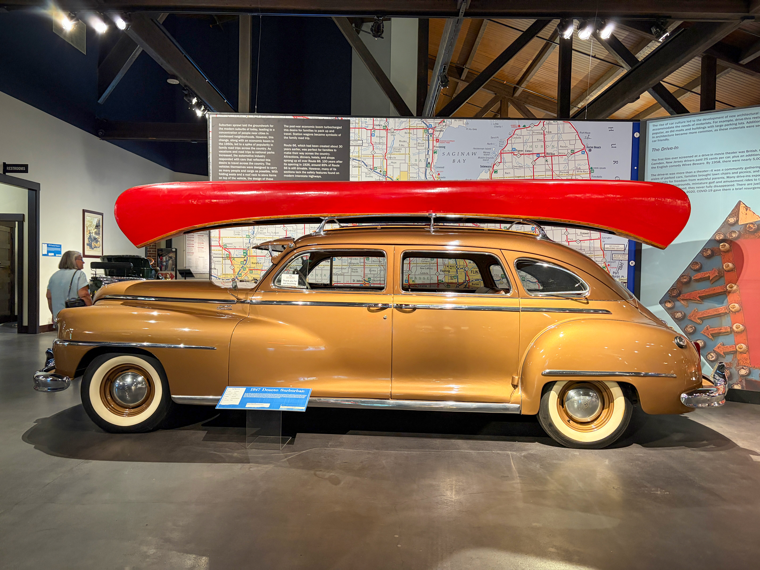 DeSoto Suburban：克萊斯勒備受爭議的旅行車替代品