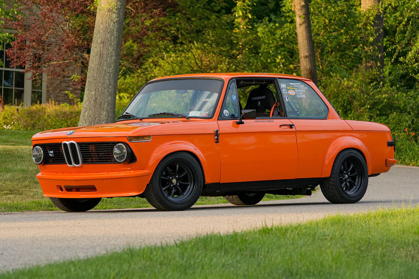 半世紀的橘色 BMW 2002 修繕之旅