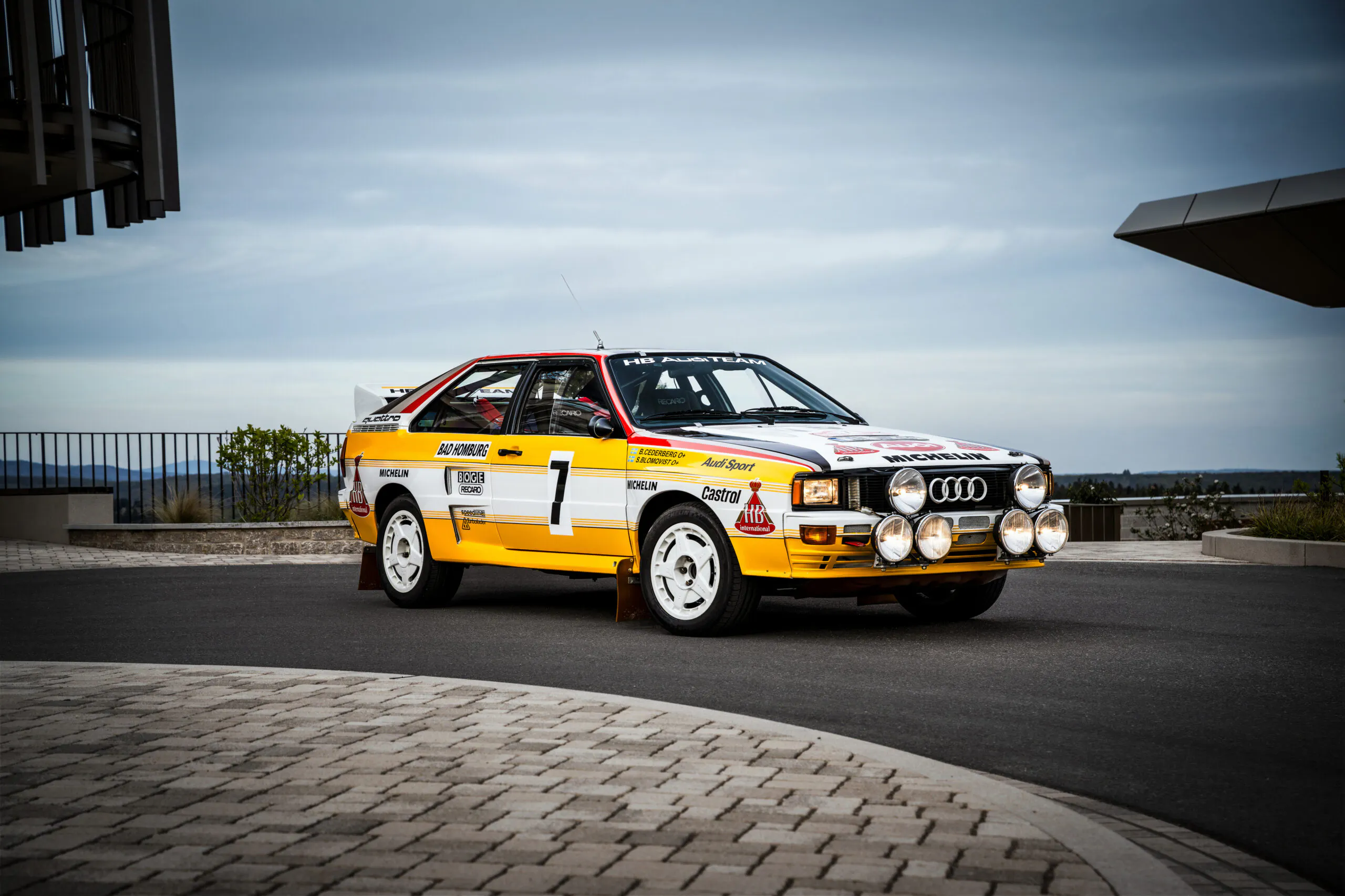 慶祝五缸引擎樂趣 50 年：盤點 10 個採用奇特五缸引擎的汽車品牌