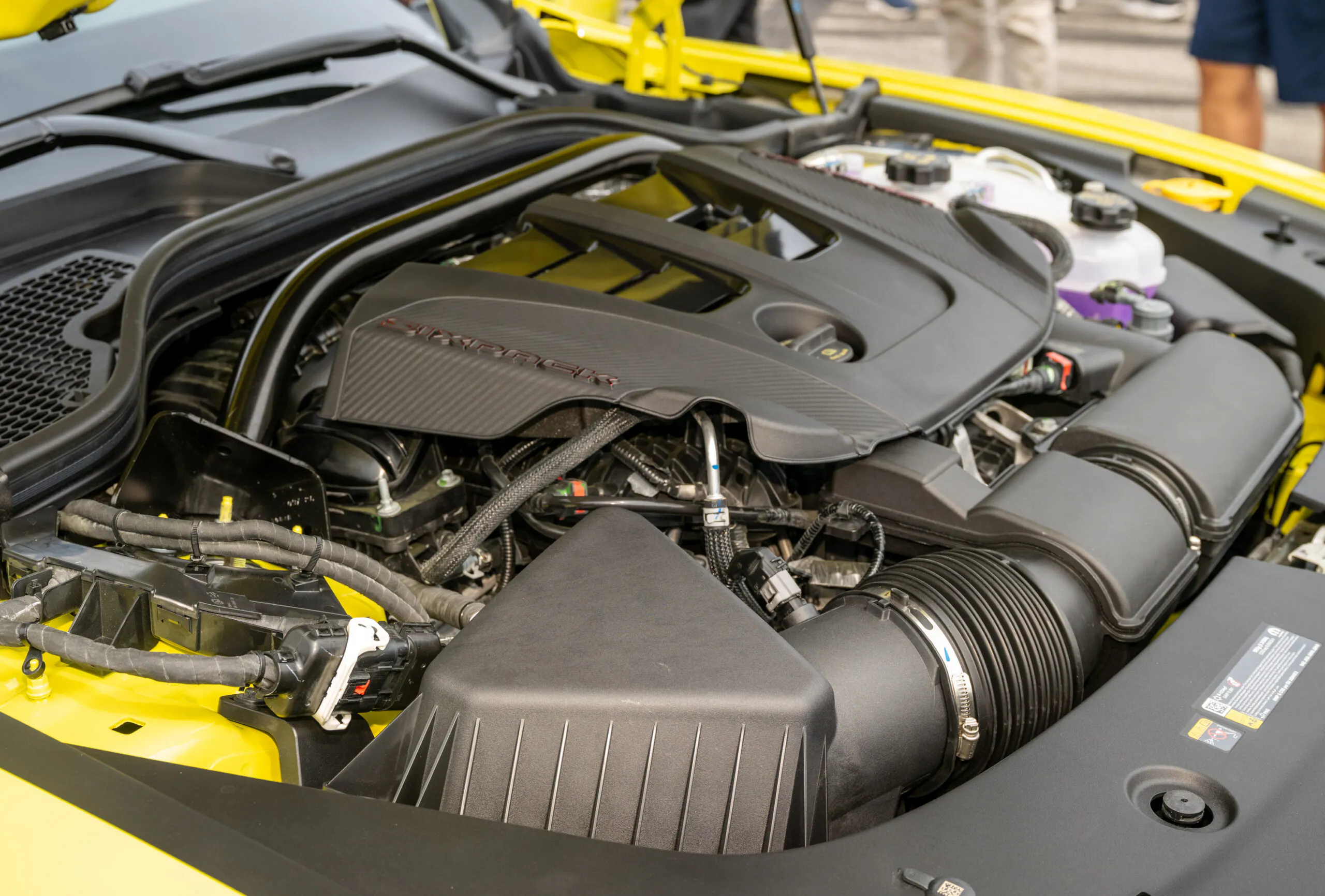 深入解析全新 Charger Super Bee 600 匹馬力 H.O. 直列六缸引擎
