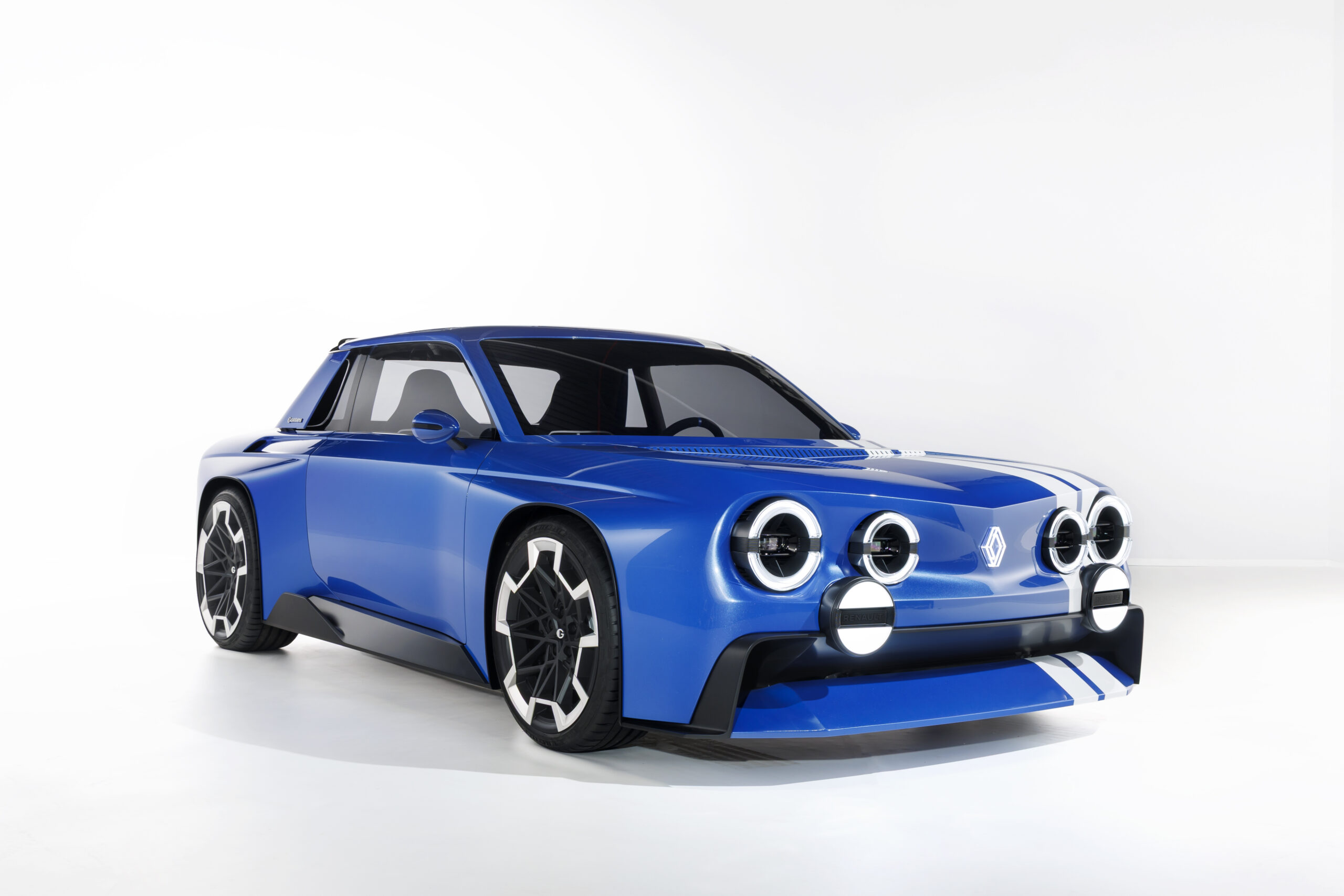【激レア】Renault R8 Gordini 3台セット Renault Revives Gordini With Racy Concept - Hagerty Media