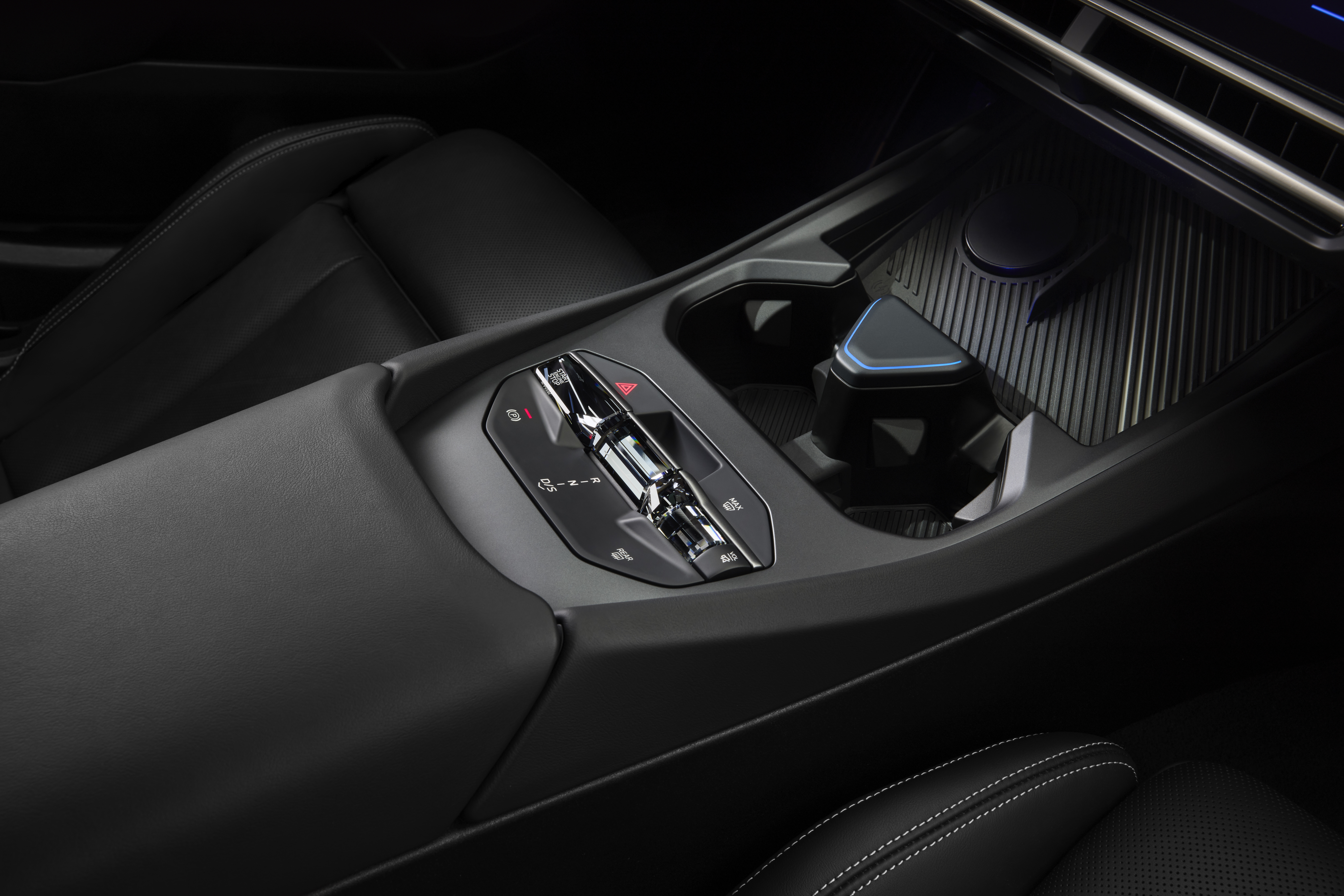 全新 BMW 3 系列揭開面紗，規格與售價同步公布