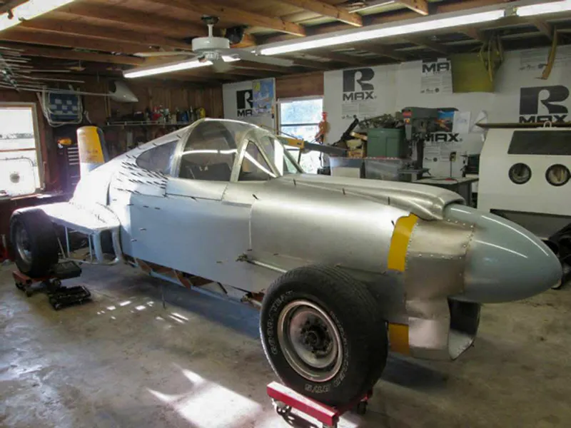 自製 P-40 戰鷹：這輛能合法上路的飛機