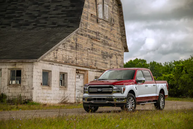 福特 2027 年式 F-150 雙色塗裝套件登場,勾起懷舊情懷