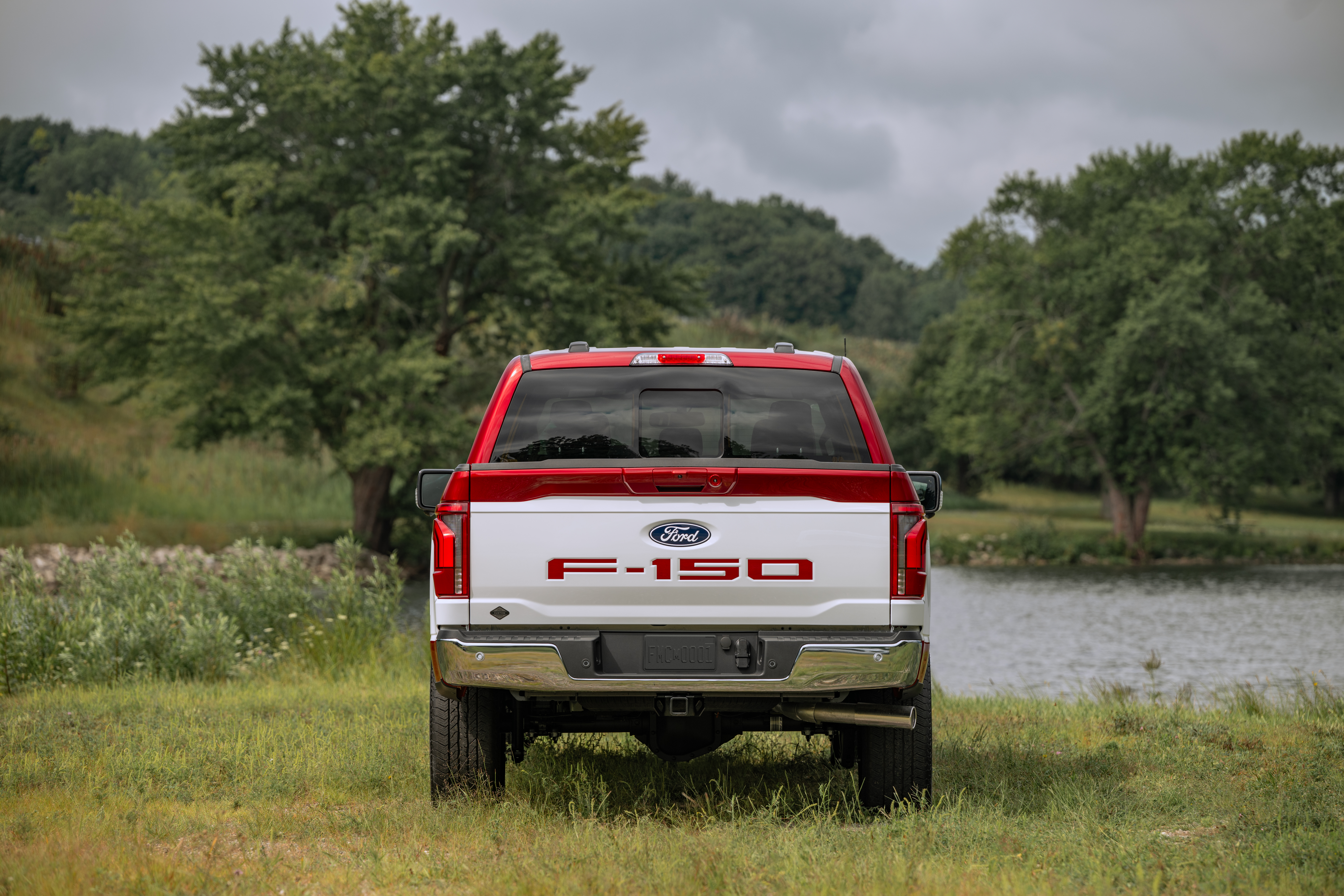 福特 2027 年式 F-150 雙色塗裝套件登場，勾起懷舊情懷
