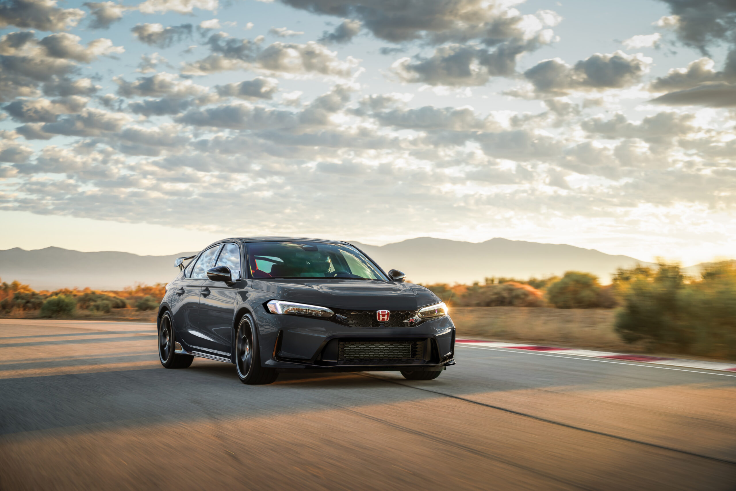 Honda 為 2027 年式 Civic Type R 進行強化升級