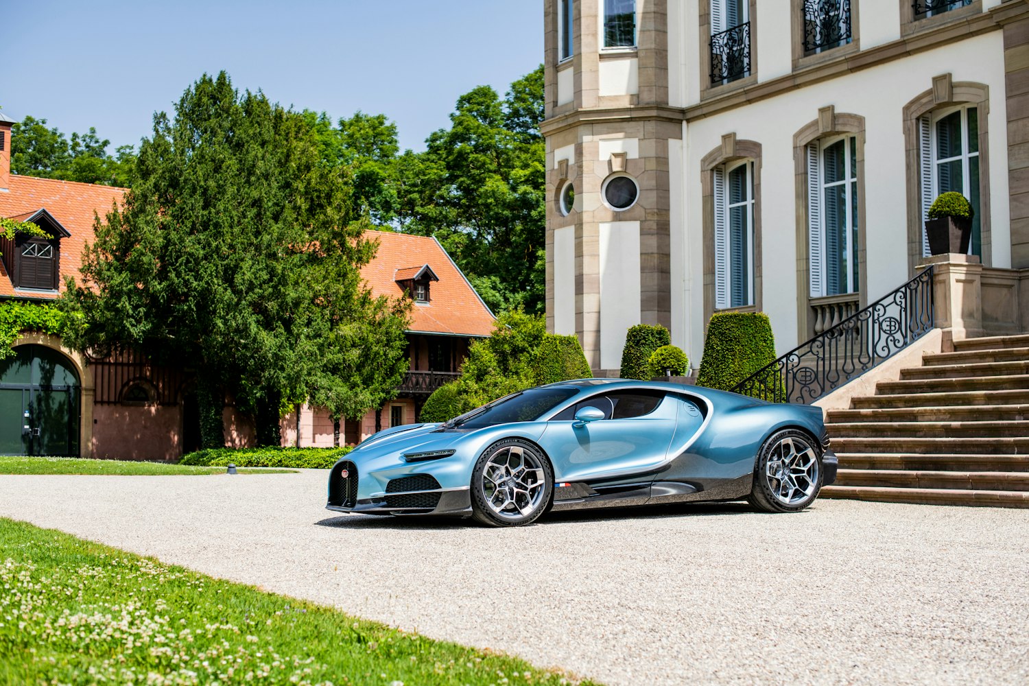 Bugatti Is Open to Building a Lightweight Tourbillon With a Stick ...