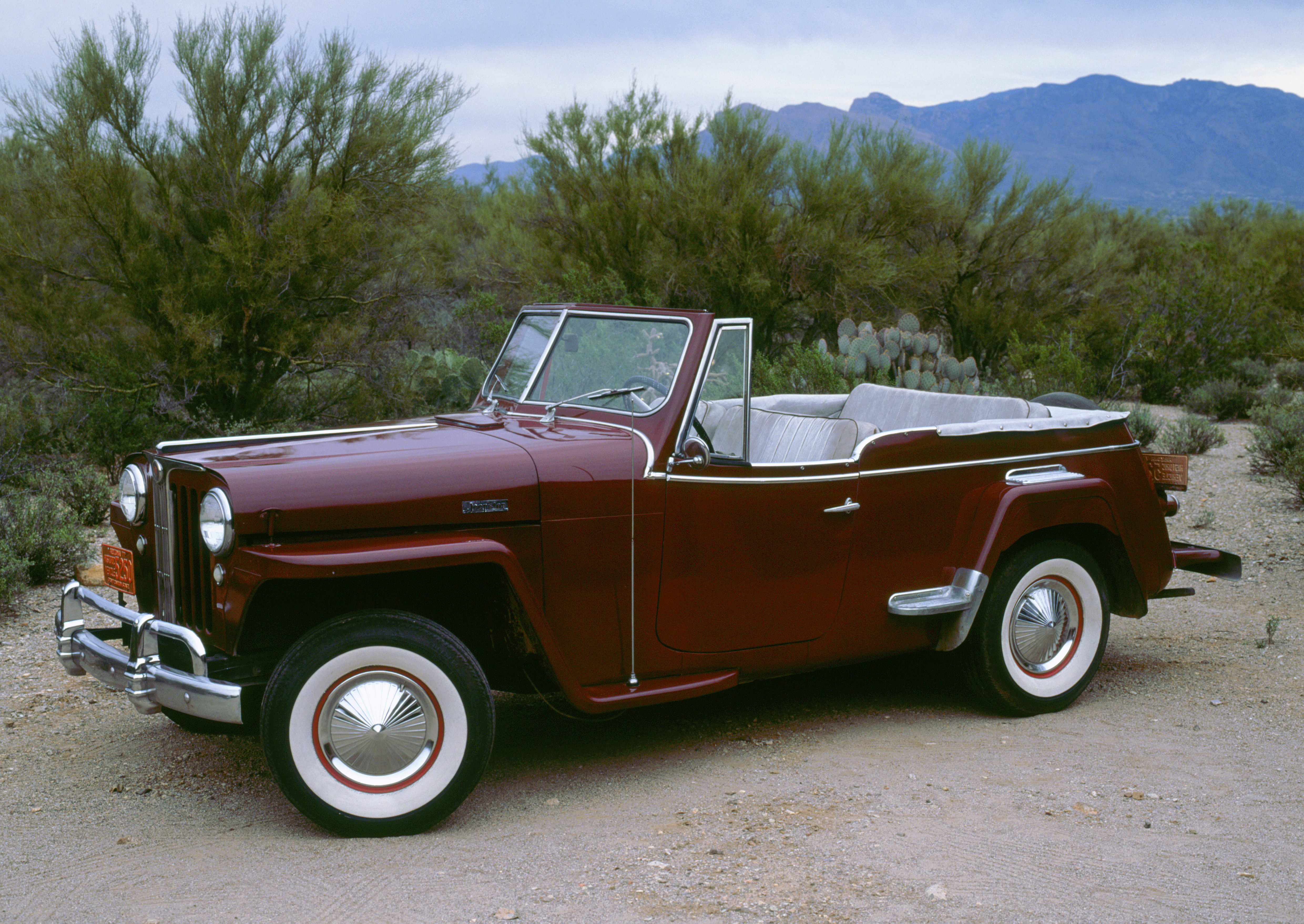 1948 Willys Jeepster maroon