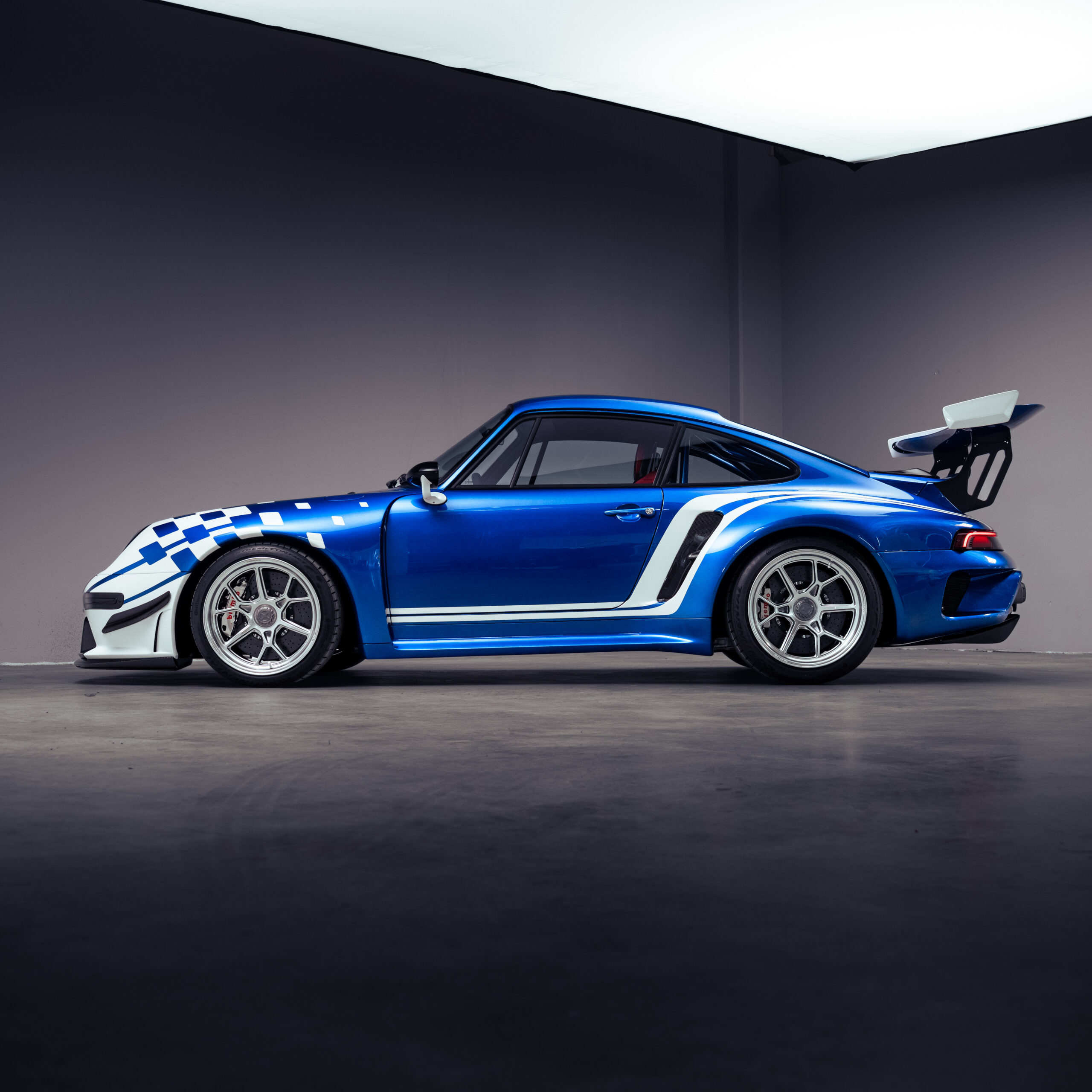 Gunther Werks Brundle Edition Turbo Unveiled as a Father-Daughter ...