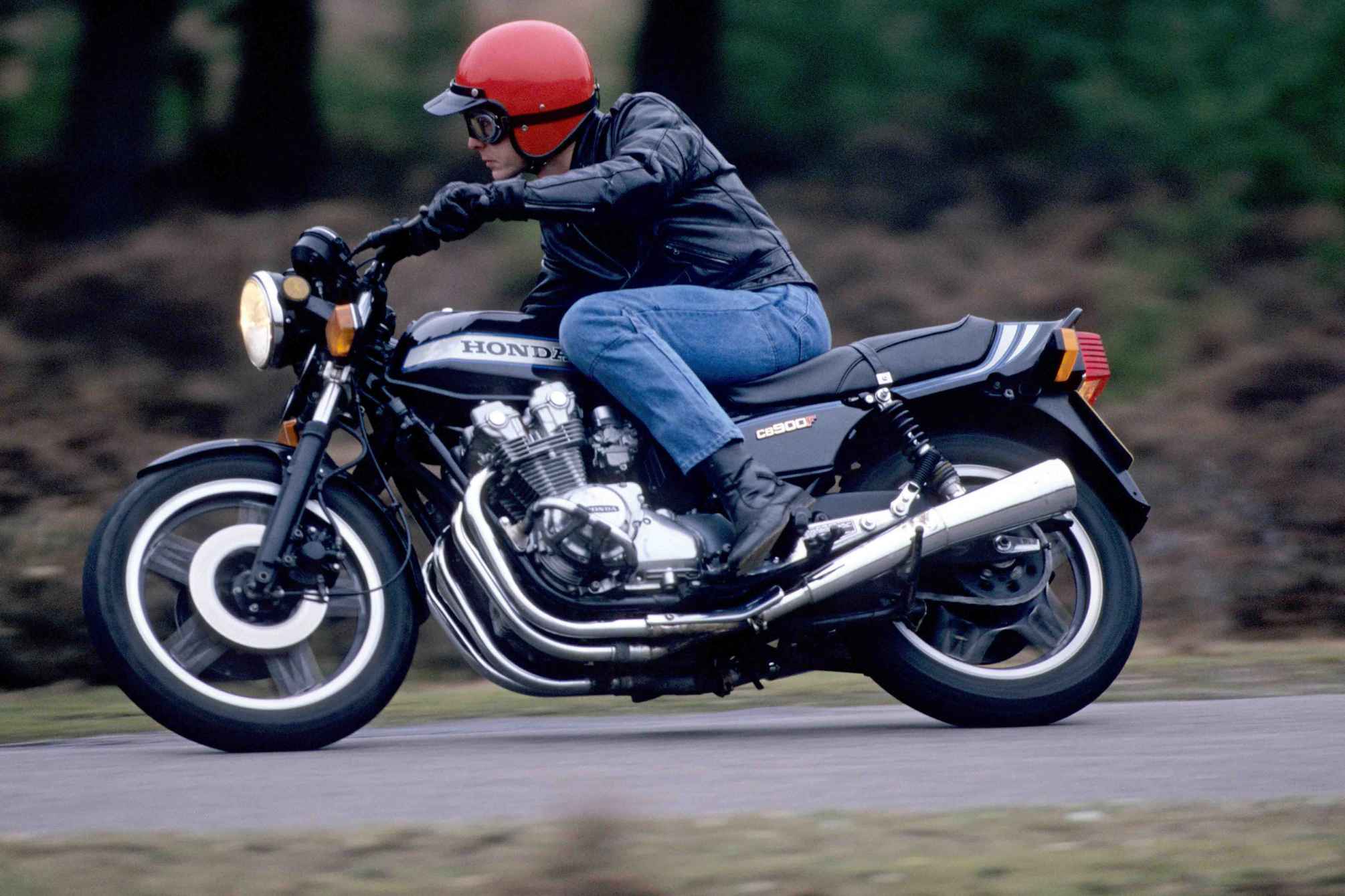 The CB900F Was Honda's Ticket to the 1-Liter Superbike Dance
