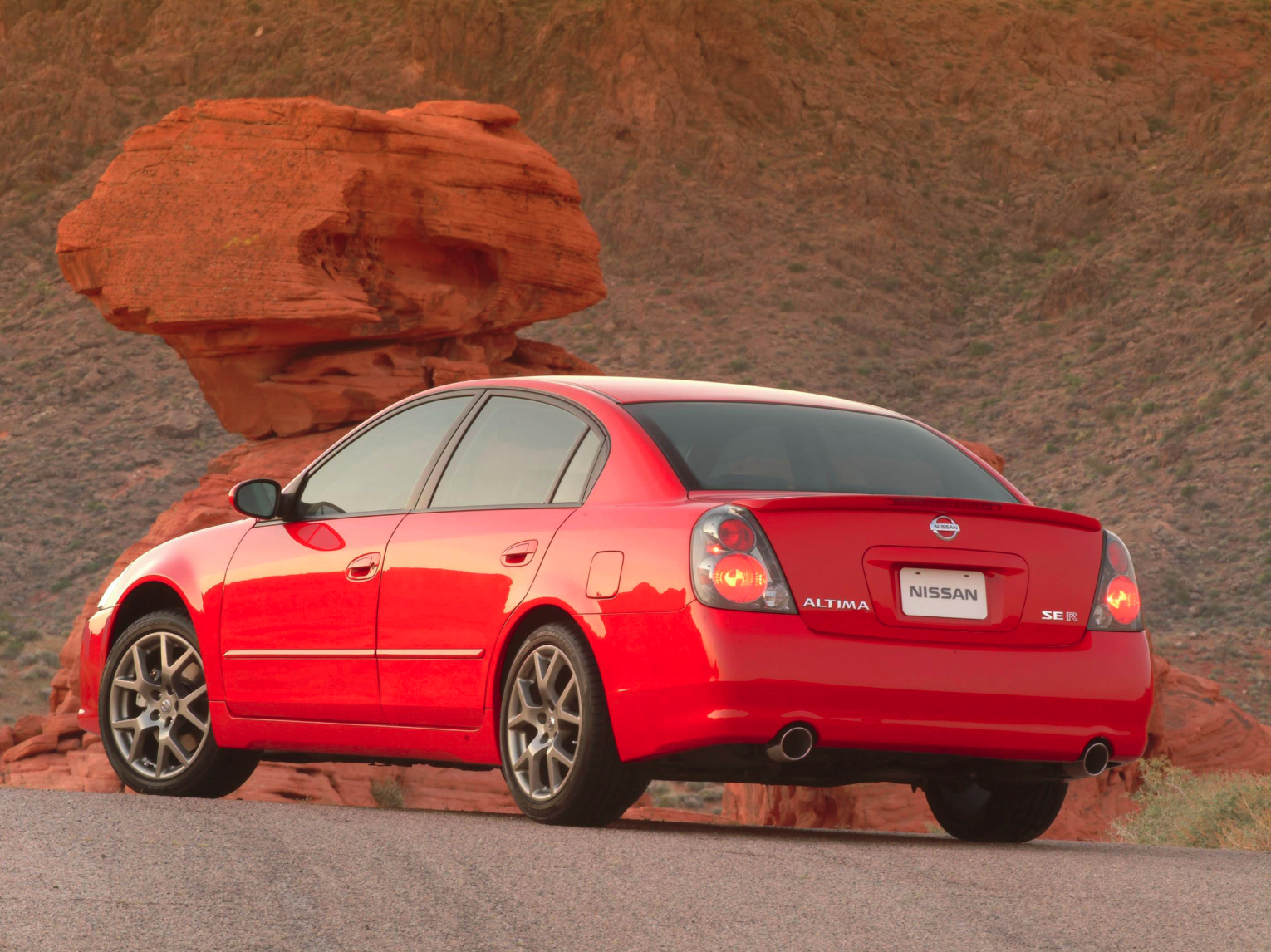 Nissan Altima SE-R (2005-2006)：被網路迷因化的平價跑房車，卻藏著值得收藏的靈魂